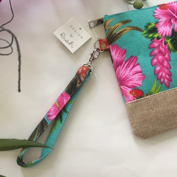 Floral Wristlet/Cosmetic Bag - Picture 2 of 6